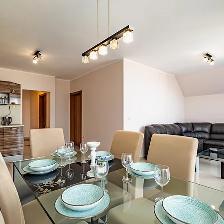 아파트 Luxury 2 Bedroom With Sea View