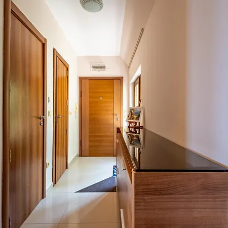 Luxury 2 Bedroom With Sea View 아파트