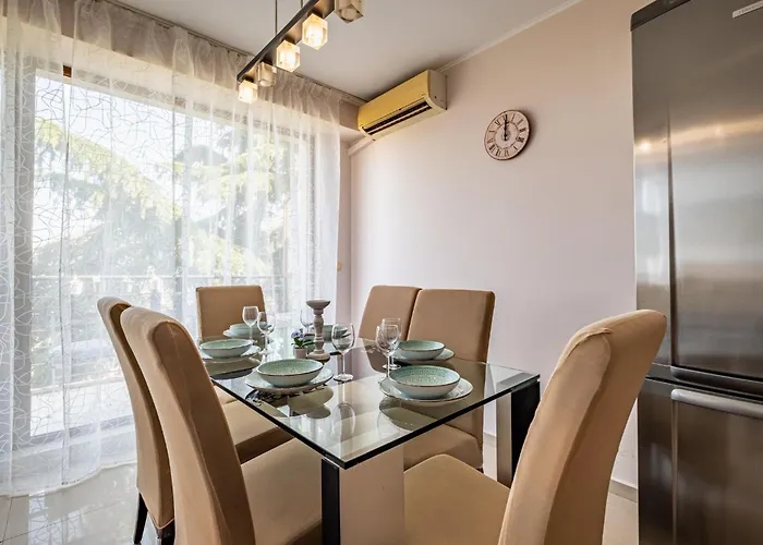 Luxury 2 Bedroom With Sea View Várna