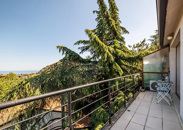 Luxury 2 Bedroom With Sea View Apartman *