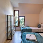 Luxury 2 Bedroom With Sea View Apartament *